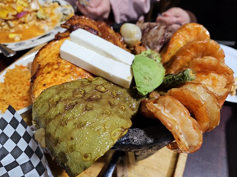 Cocos Mariscos & Bar Snohomish food